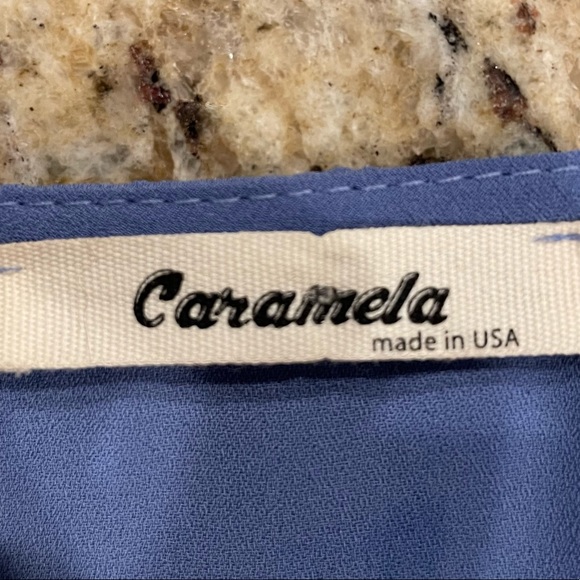 Beautiful blue top with peekaboo back - Picture 5 of 5